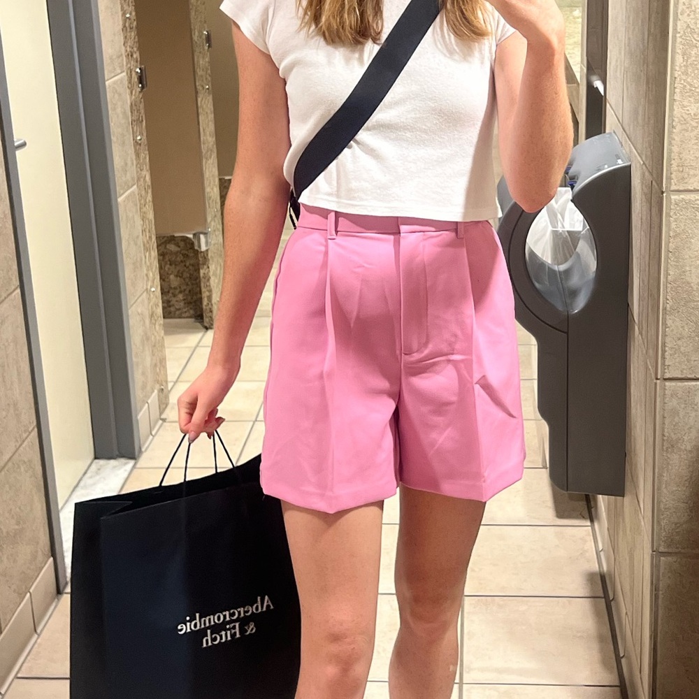 Abercrombie & Fitch Pink Women's Bermudas